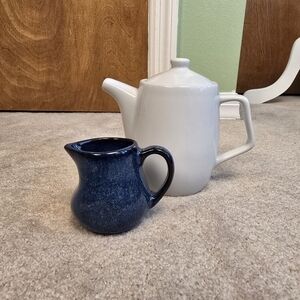 Tuxton Coffee/ Tea Pot W/ Lid BET 1305
